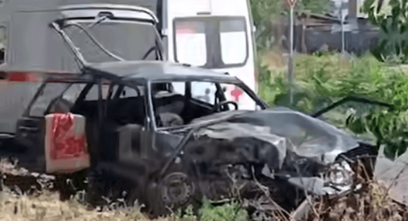 <em>Наслідки ДТП в Єнакієвому. Фото з відкритих джерел</em>