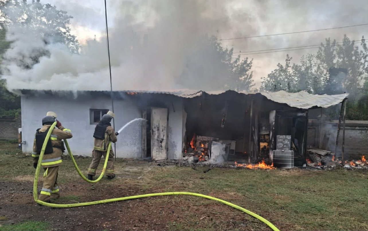 <em>У Краматорську за добу рятувальники ліквідували дві пожежі. Фото: ДСНС</em>
