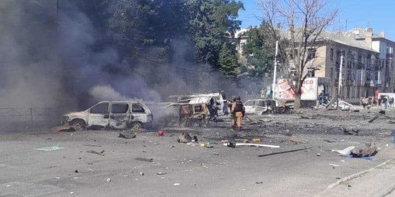 <em>Последствия российских дроновых ударов по Дружковке 2 августа. Фото: Telegram/Вадим Филашкин</em>