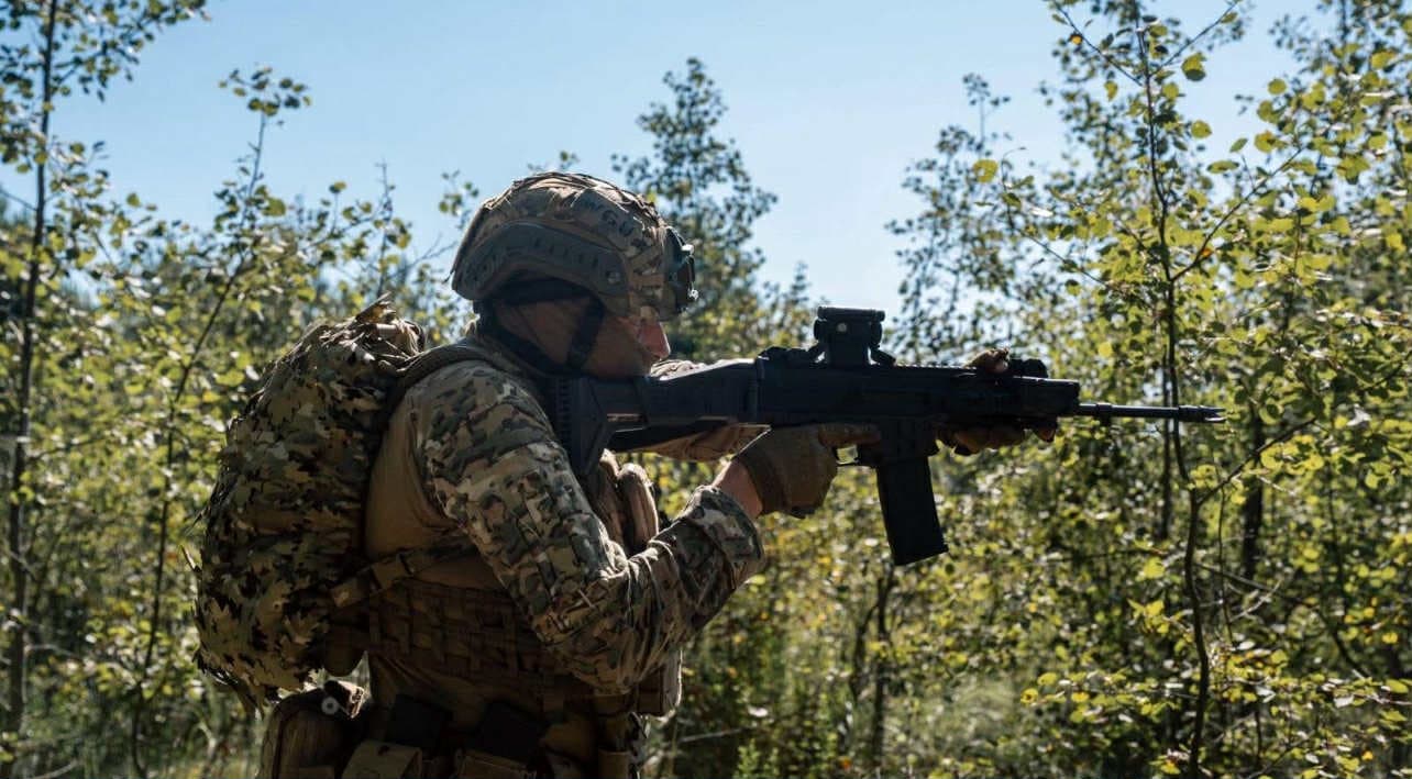 <em>Фото: Група комунікацій 199 навчального центру Десантно-штурмових військ ЗС України. Ворог прагне створити чисельну перевагу на Покровському напрямку і змінює тактику наступів після великих втрат</em>