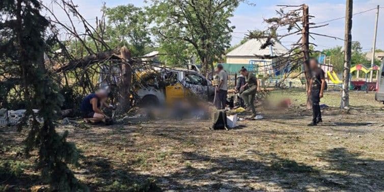 <em>Наслідки російського удару по Ярові 9 вересня 2025 року. Фото: Facebook/Поліція Донеччини</em>