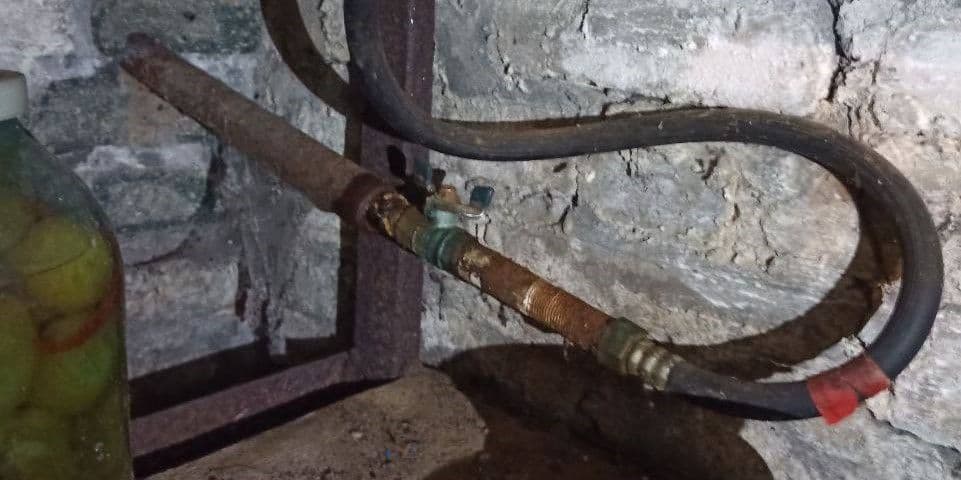 <em>Несанкціоноване споживання побутового газу. Фото: Донецькоблгаз</em>