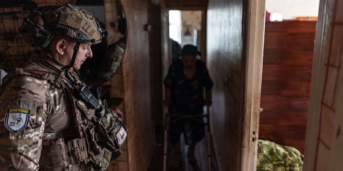 <em>Евакуація з Костянтинівки. Фото: Diego Herrera/Anadolu Agency</em>