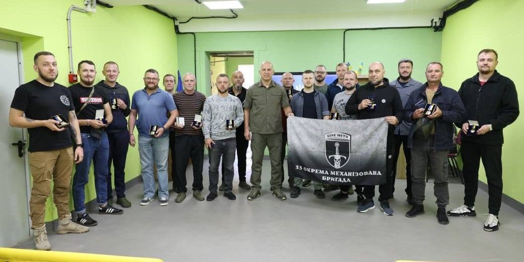 Військових, які боронять Донеччину, нагородили відзнаками голови Ради оборони області (фото)