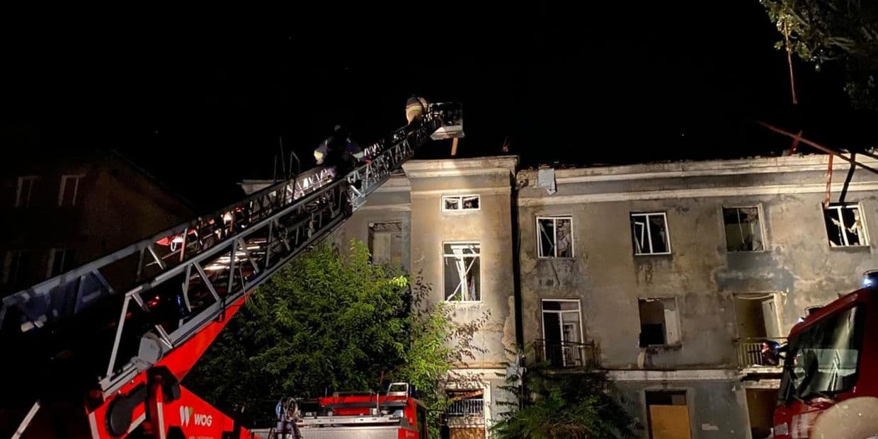 <em>Ликвидация последствий российских обстрелов, сентябрь 2025 года. Фото: ГСЧС Донетчины</em>