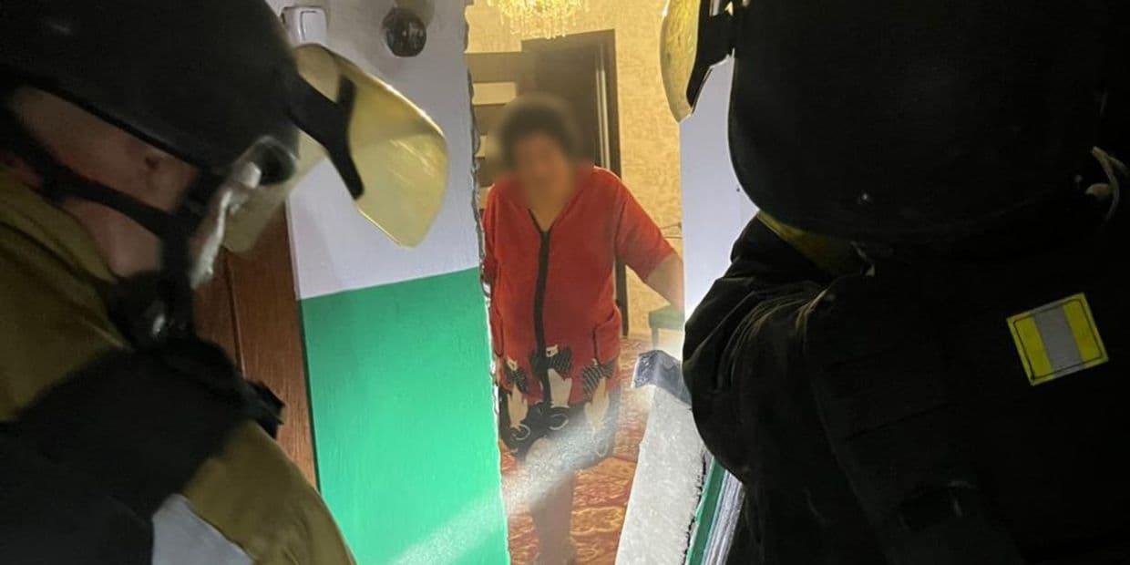 <em>Деблокування жінки у Краматорську, вересень 2025 року. Фото: ДСНС Донеччини</em>