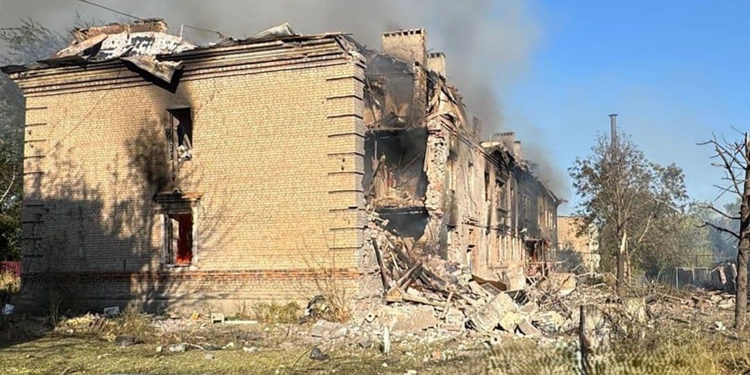 <em>Последствия российских обстрелов 15 сентября. Фото: Полиция Донетчины</em>