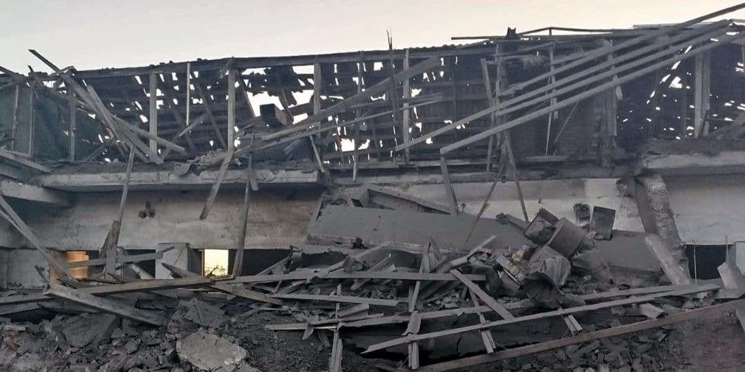 <em>Наслідки російського обстрілу 24 вересня 2025 року. Фото: Поліція Донеччини</em>