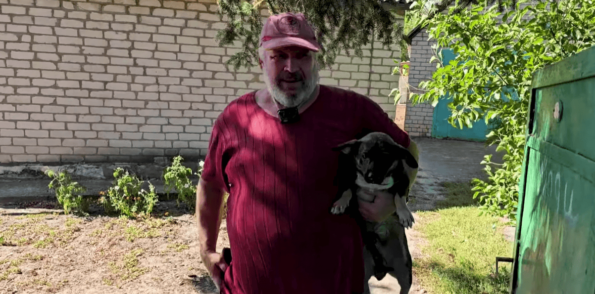 <em>Евакуйований з Ярової, вересень 2025 року. Скриншот з відео поліції Донеччини</em>