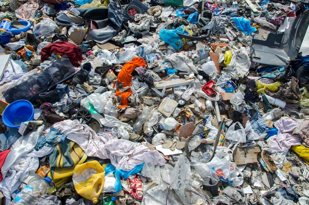 <em>Сміття. Фото Victor Moragriega з Pexels</em>