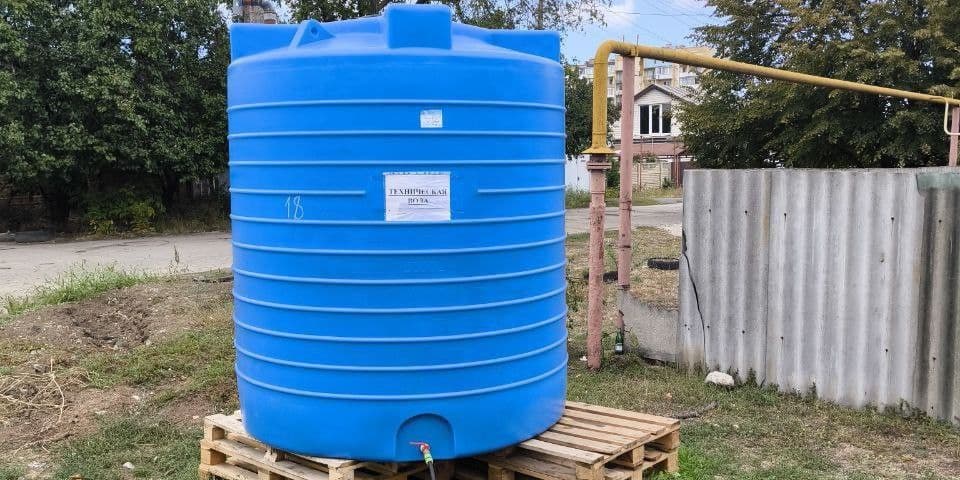 <em>Бочка з технічною водою у так званій "днр". Фото з відкритих джерел</em>