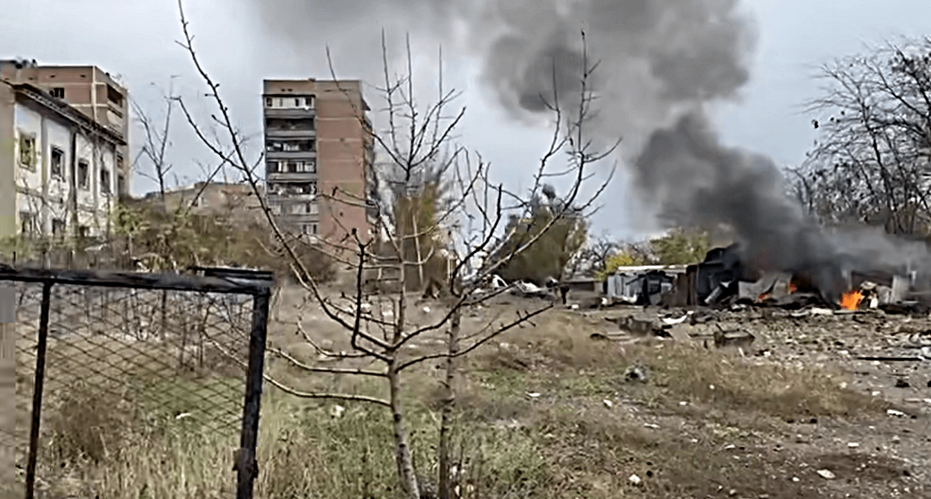 Росіяни вдарили по Слов'янську: вбили 3 людей, пошкодили котельню (фото, відео)