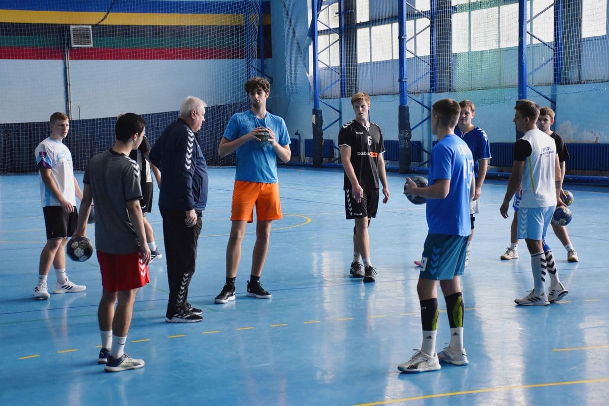 <em>Гандбольний клуб "Донбас". Фото: Донецька ОДА</em>