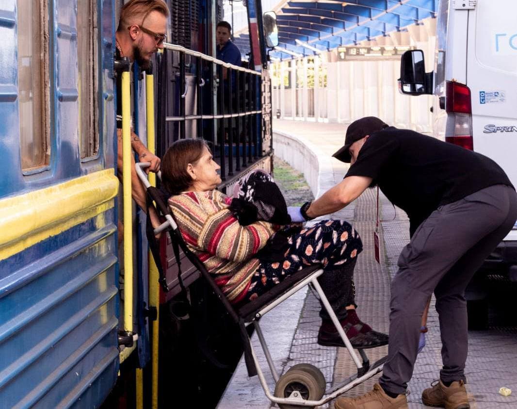 Філашкін розповів, куди евакуюють жителів Донеччини з безплатним розселенням (фото) Філашкін розповів, куди евакуюють жителів Донеччини з безплатним розселенням (фото)