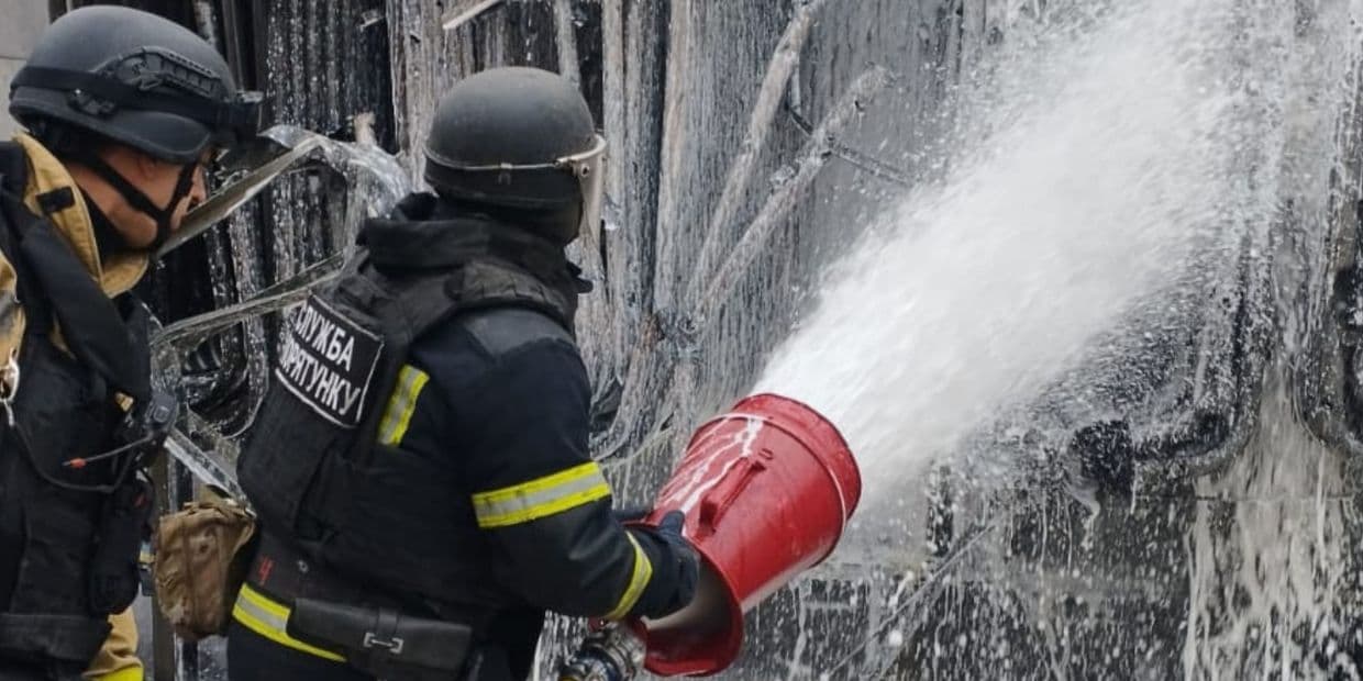 <em>Гасіння пожежі 6 жовтня 2025 року. Фото: ДСНС Донеччини</em>