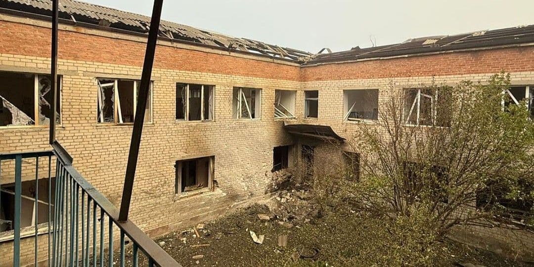 <em>Наслідки російського обстрілу Донеччини 15 жовтня 2025 року. Фото: НПУ</em>