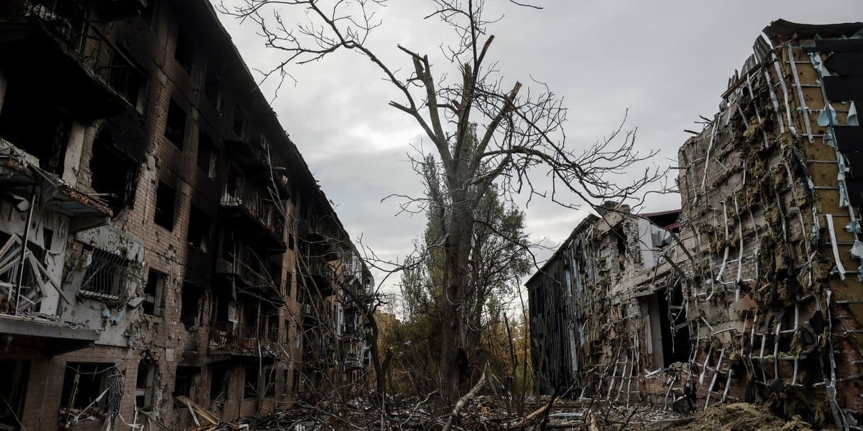 <em>Наслідки російських обстрілів Костянтинівки, Фото: 24 ОМБр</em>