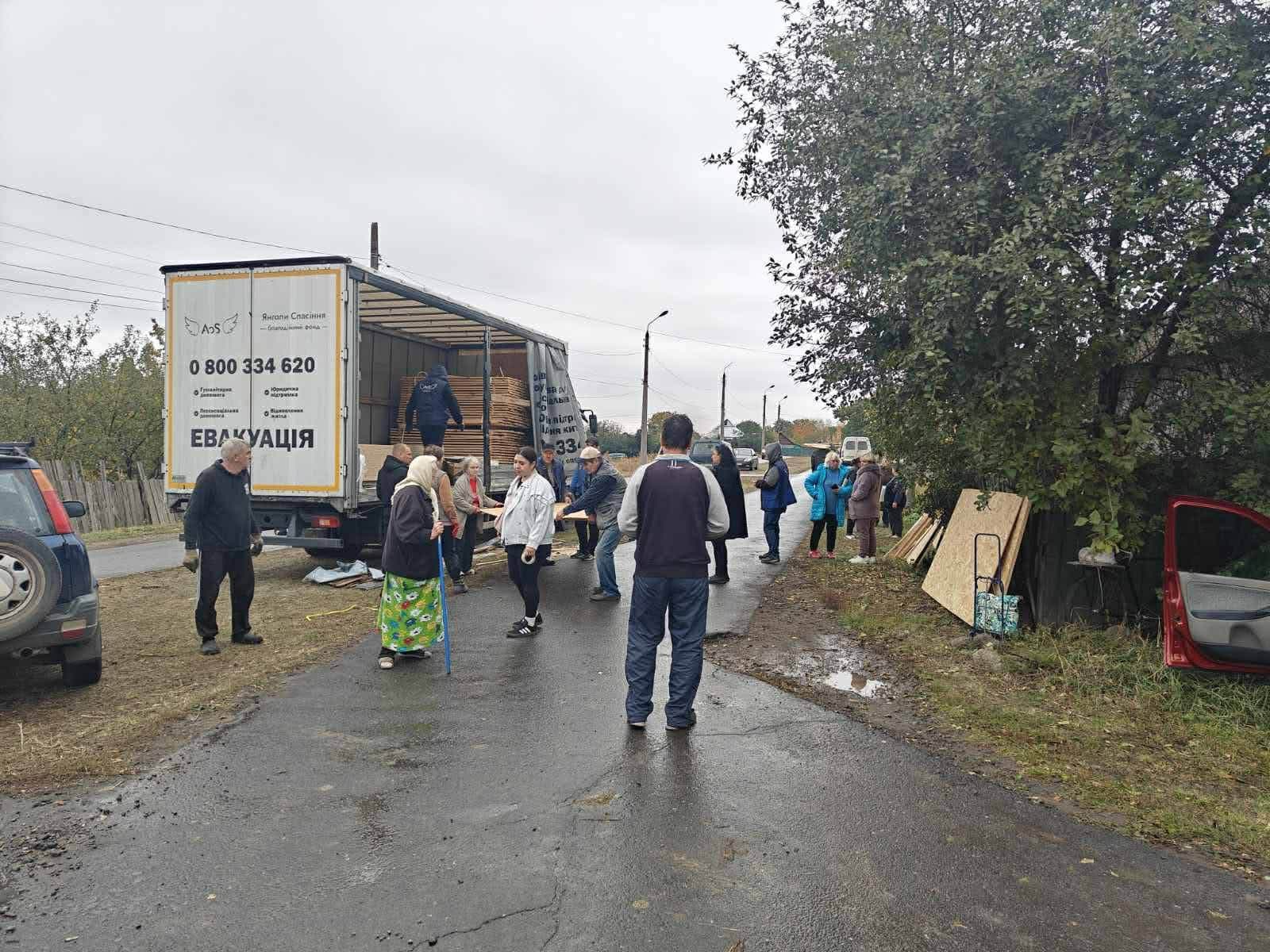 На Донеччині залишається 200500 людей, яких закликають до евакуації та готують до опалювального сезону