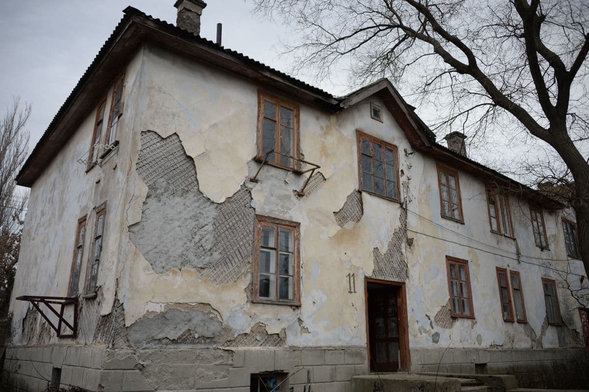 <em>Аварійний будинок. Фото ілюстративне з відкритих джерел</em>