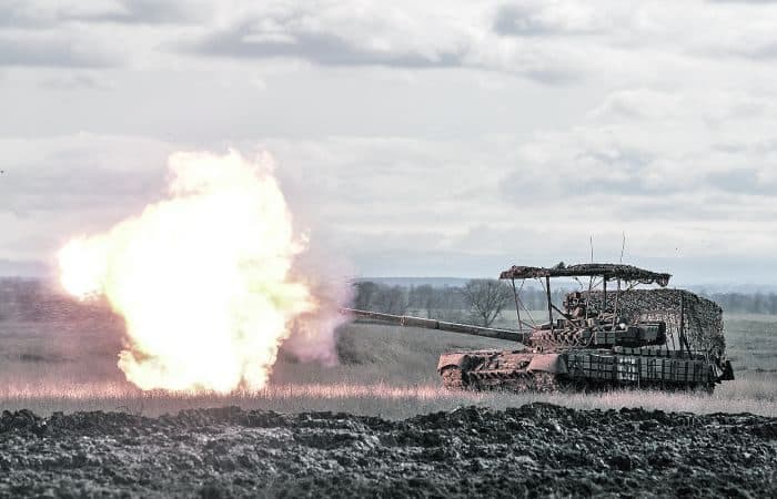 <em>Стріляє російський танк Т-72Б3М. Фото з відкритих джерел</em>