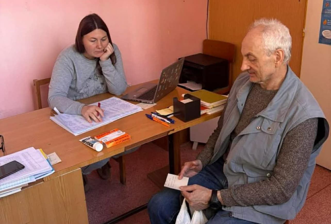 <em>Переселенці з Луганщини з Новоайдарської громади отримали 993 тисяч гривень матеріальної допомоги. Фото: МВА</em>