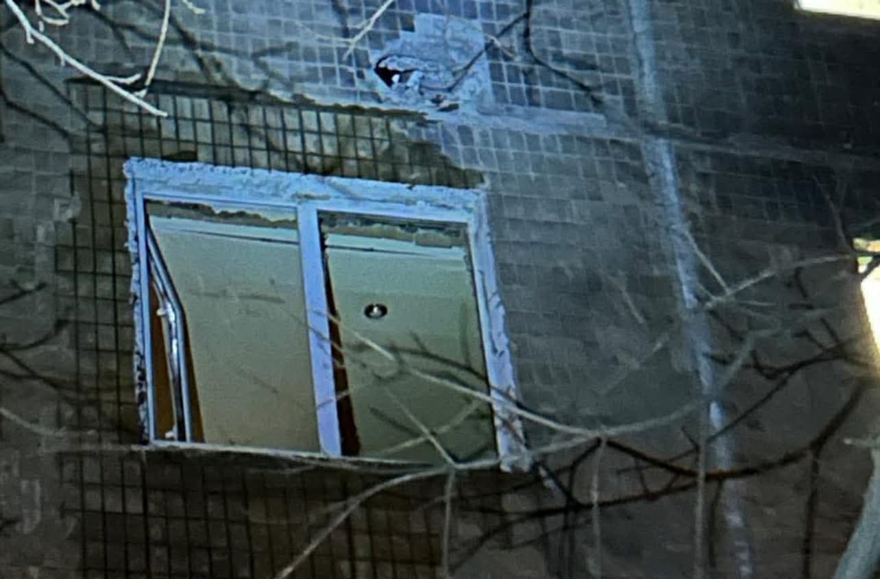 Ворог вдарив по багатоповерхівці на околиці Краматорська