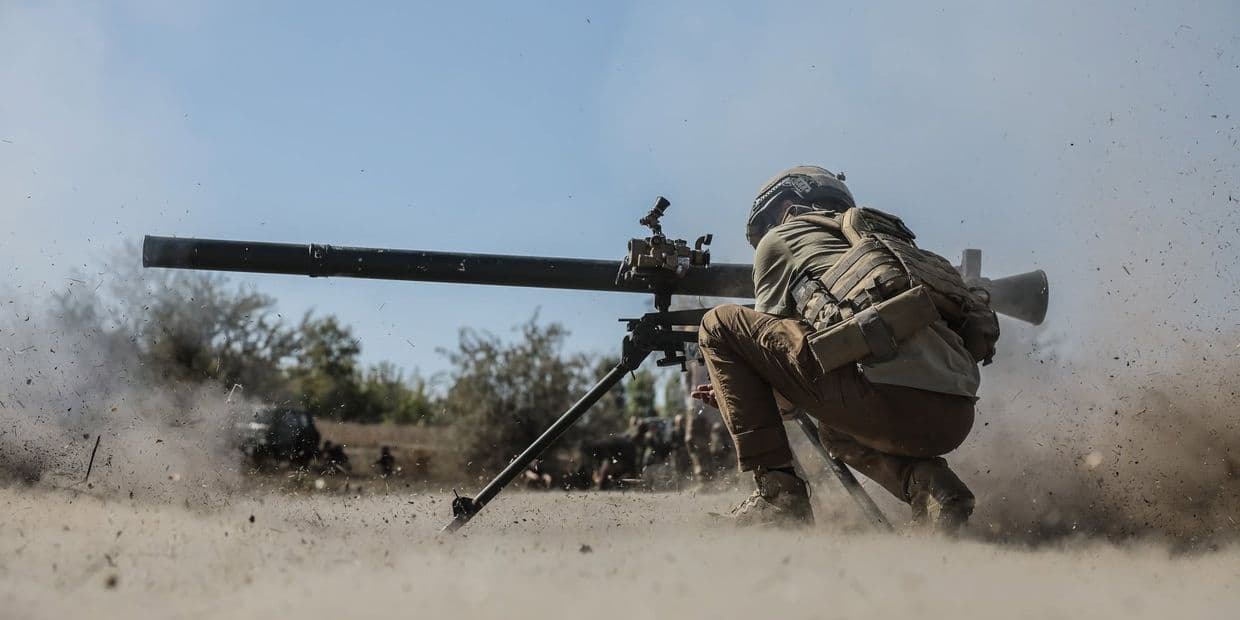 <em>Постріл станкового протитанкового гранатомета СПГ-9. Фото: 24 ОМБр</em>