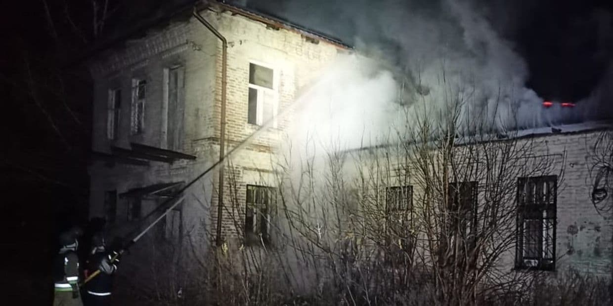 У Краматорську ліквідували масштабну пожежу (фото, відео)