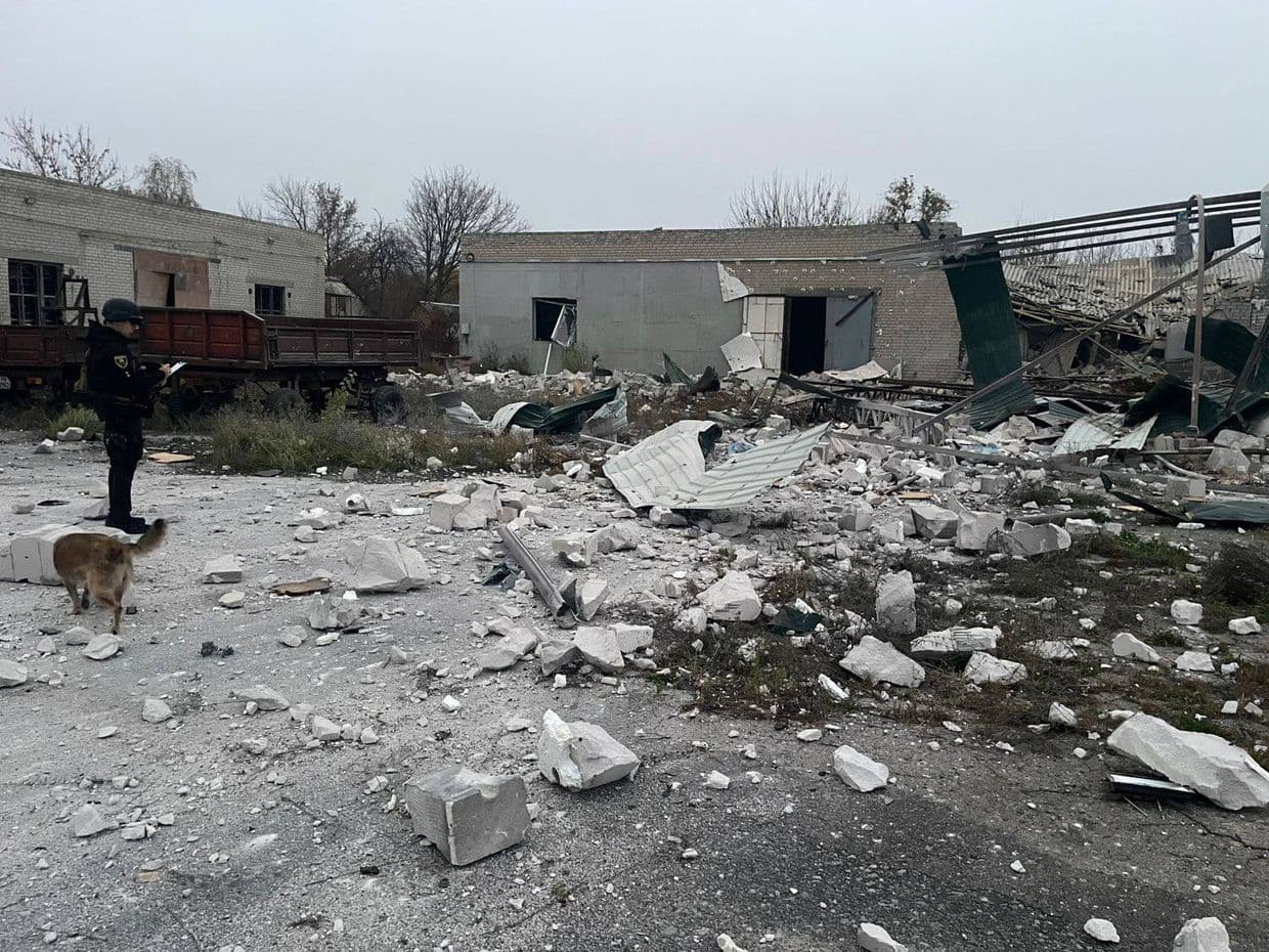 За сутки россияне 9 раз обстреляли населенные пункты Донетчины: 3 раненых гражданских (фото)