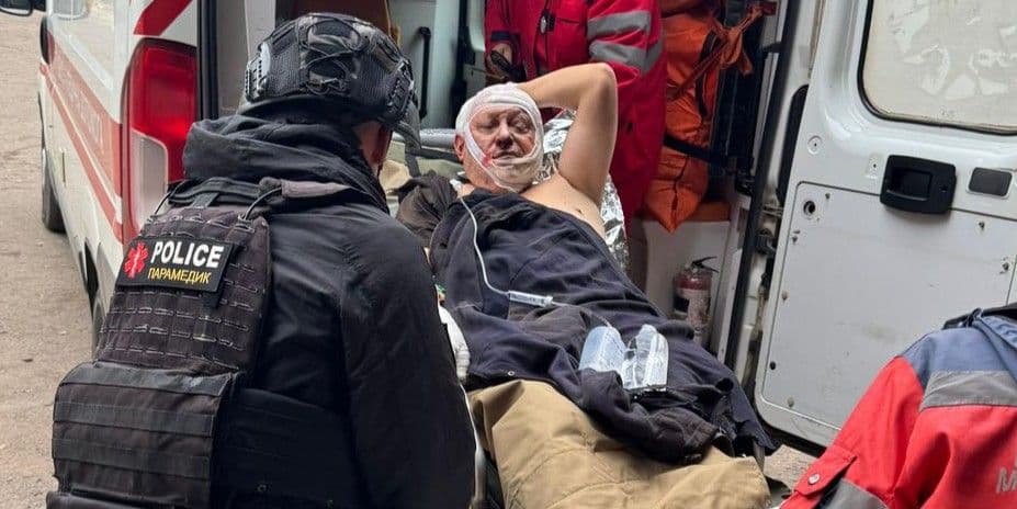 Росіяни вдарили по автівці у Костянтинівці, поранили чоловіка