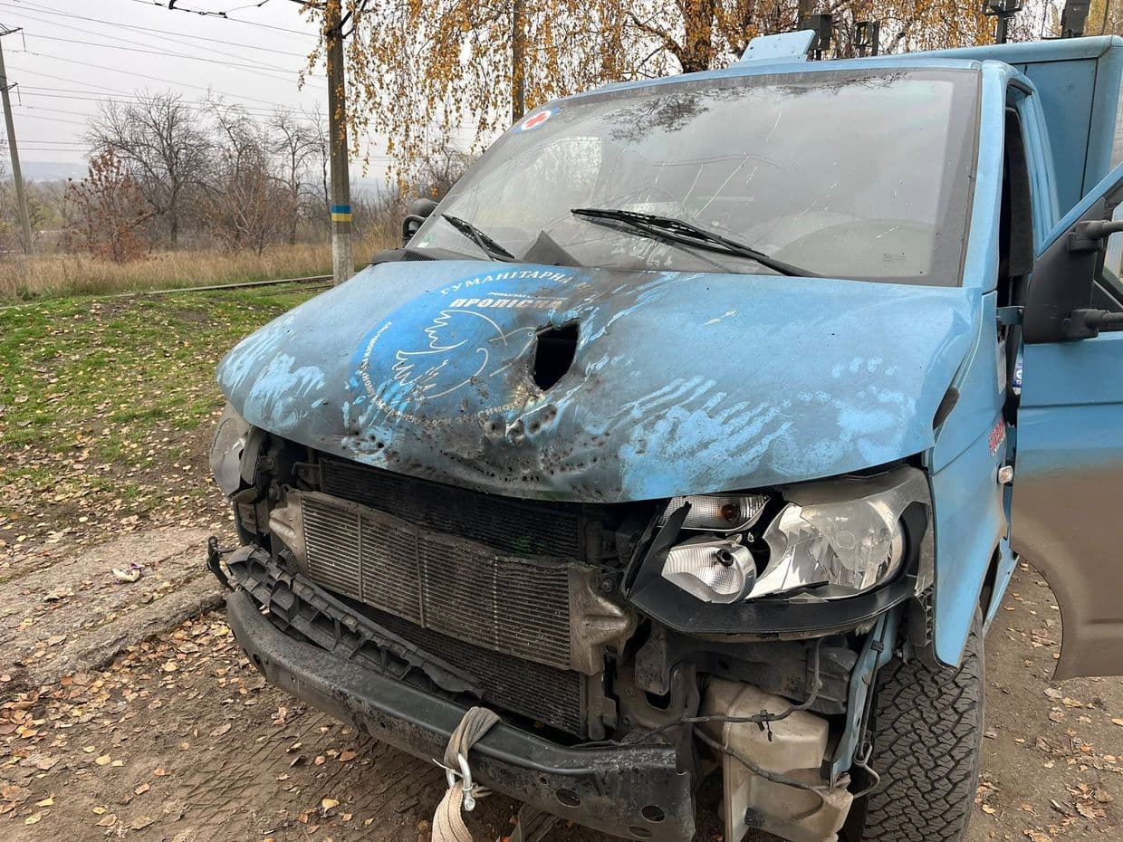 Рої дронів, все горить, падають шматки будинків: переселенець і "Проліска" розповіли про ситуацію в Костянтинівці та обстріл евакуаційних авто