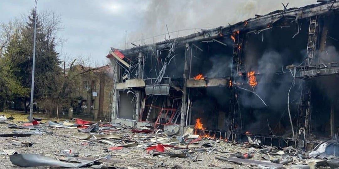 Унаслідок російських ударів на Донеччині зазнали руйнувань ще 30 цивільних об'єктів (фото)