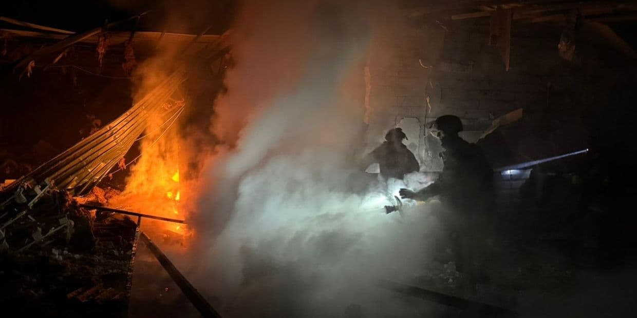 Вогнеборці ліквідували дві пожежі після ворожих обстрілів Слов'янська (фото)