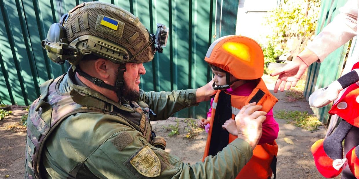 <em>Евакуація дітей з Донеччини. Фото: НПУ</em>