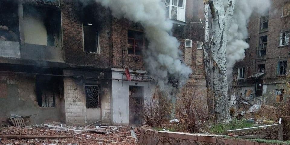 Дроновий удар по Костянтинівці: пошкоджено багатоповерхівку та музей (фото)