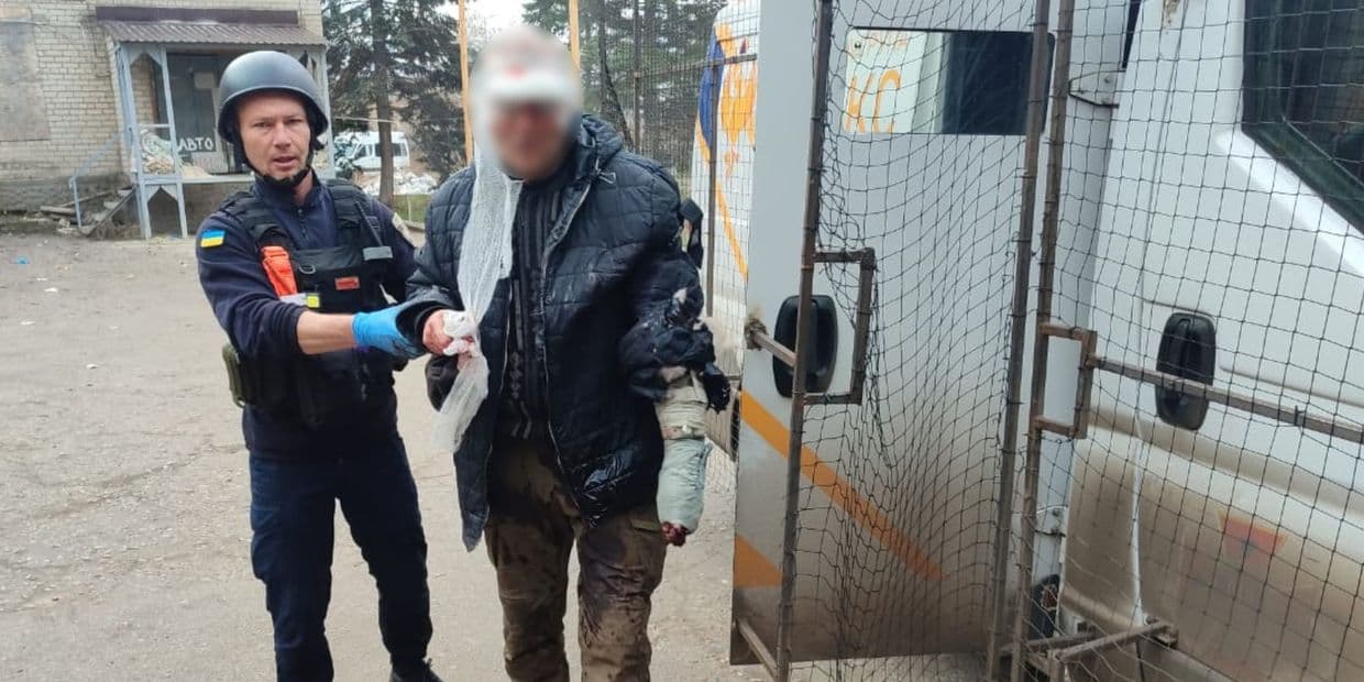 <em>Поранений внаслідок вибуху у Дружківці 18 листопада 2025 року. Фото: ДСНС Донеччини</em>