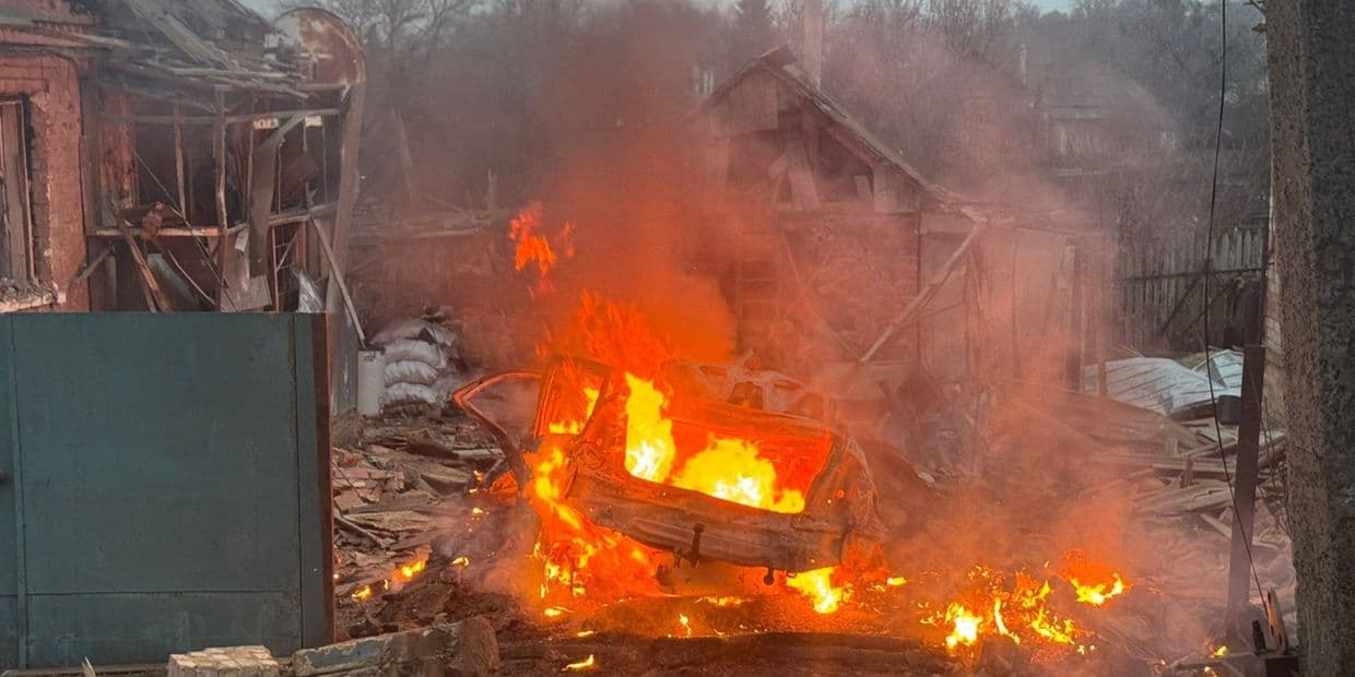 Росіяни вдарили дронами по Слов'янську, поранили людей (фото, відео)