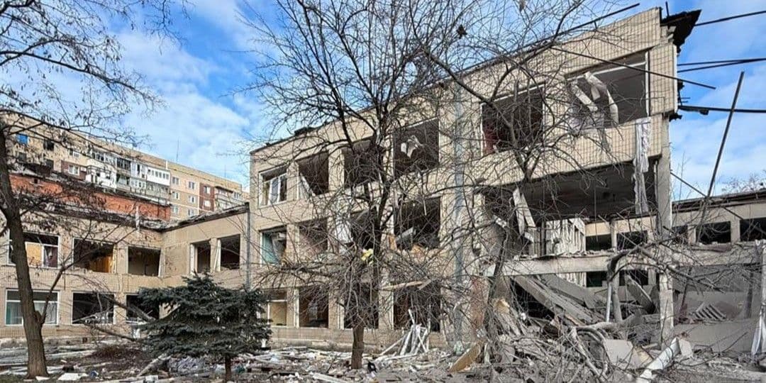 <em>Последствия российского обстрела Донетчины 25 ноября 2025 года. Фото: НПУ</em>