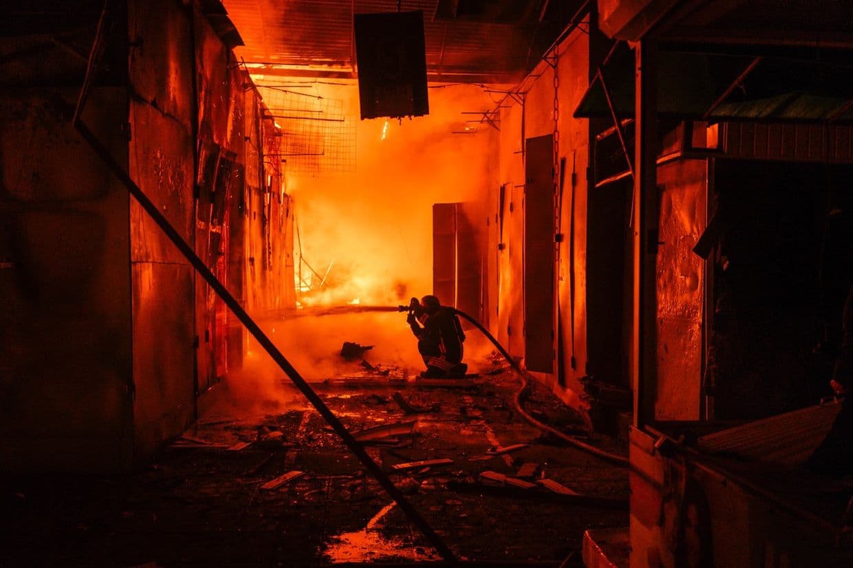 У Слов'янську і Краматорську ДСНС ліквідували пожежі після ворожих атак