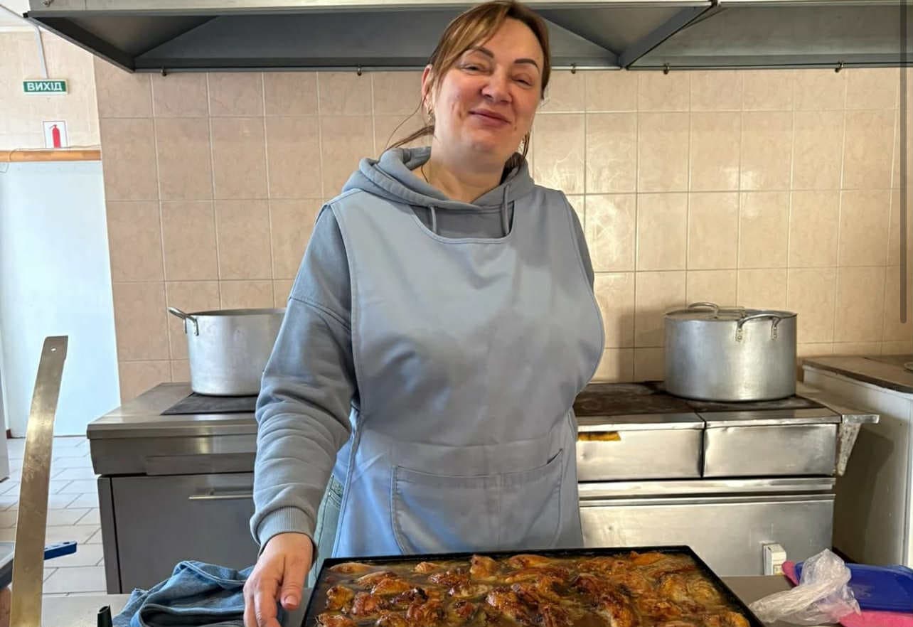 У Словʼянську відновлюють роботу чотири соціальні їдальні