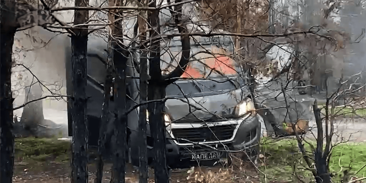 Під Лиманом дрон-"ждун" ударив по еваку, в якому перебували американський волонтер, "білі янголи" та журналіст (відео)