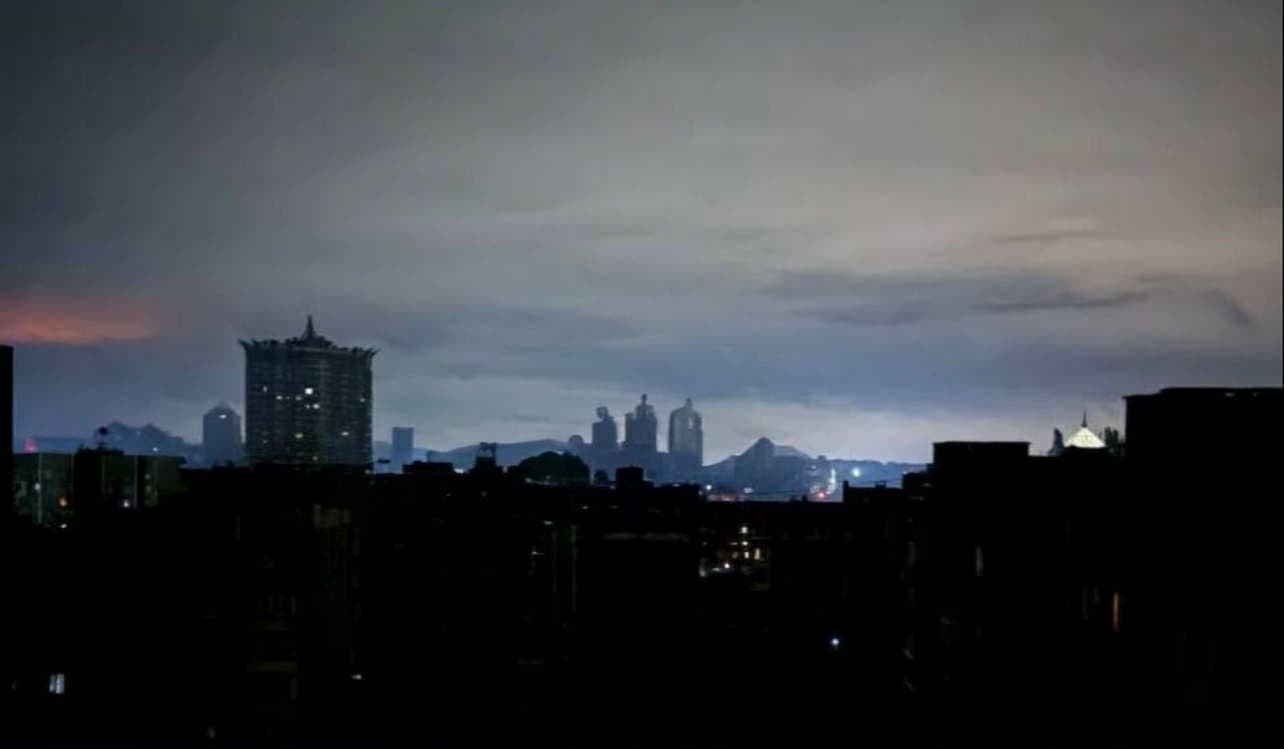 Близько 500 тисяч абонентів на окупованій частині Донеччини залишилося без світла