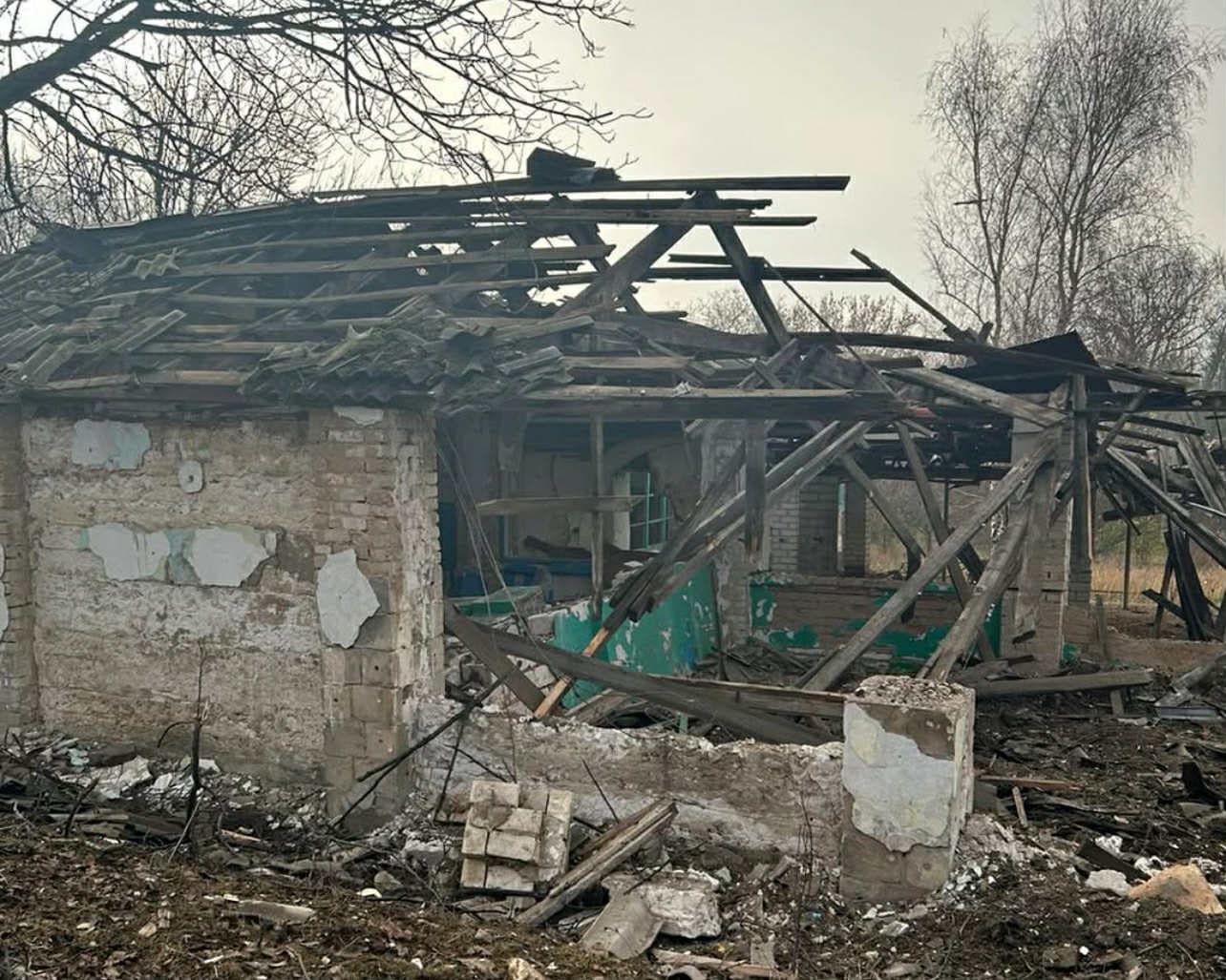 <em>Наслідки обстрілів на Донеччині.Фото: поліція</em>