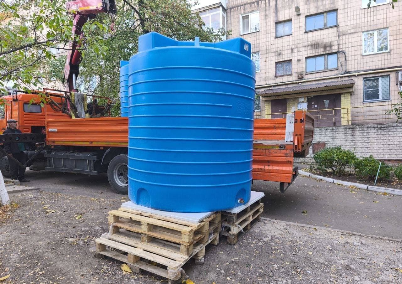 <em>Бак для воды в так называемой "днр". Фото из открытых источников</em>