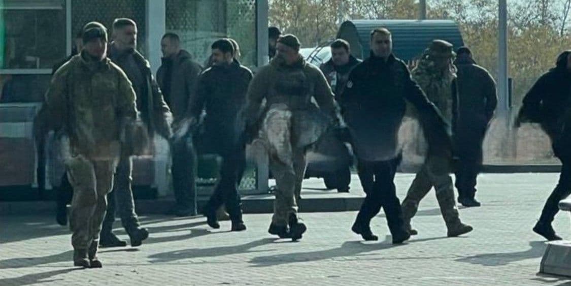 Підрозділи ГУР проводять десантну операцію у Покровську: керує Буданов