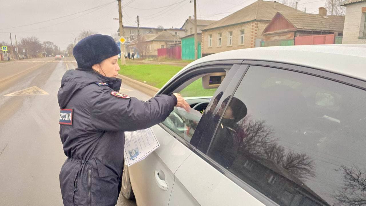 <em>Співробітниця окупаційної поліції. Фото з відкритих джерел</em>