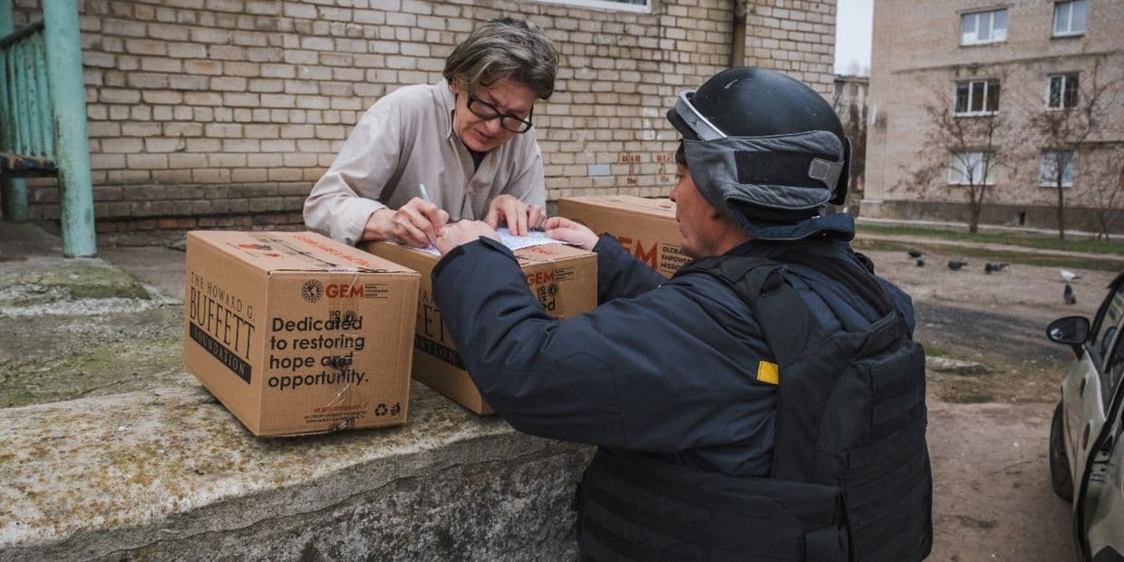 Понад 130 тонн гуманітарної допомоги жителям Донеччини доставили цьогоріч надзвичайники (фото)