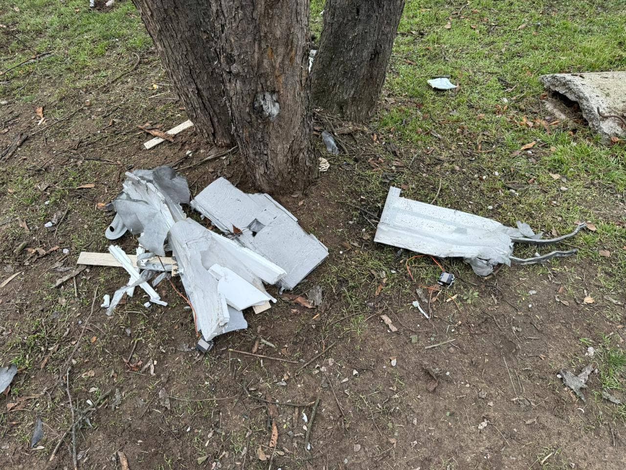 По меньшей мере 4 раза дроны атаковали Краматорскую громаду: повреждены учебное заведение и жилые дома