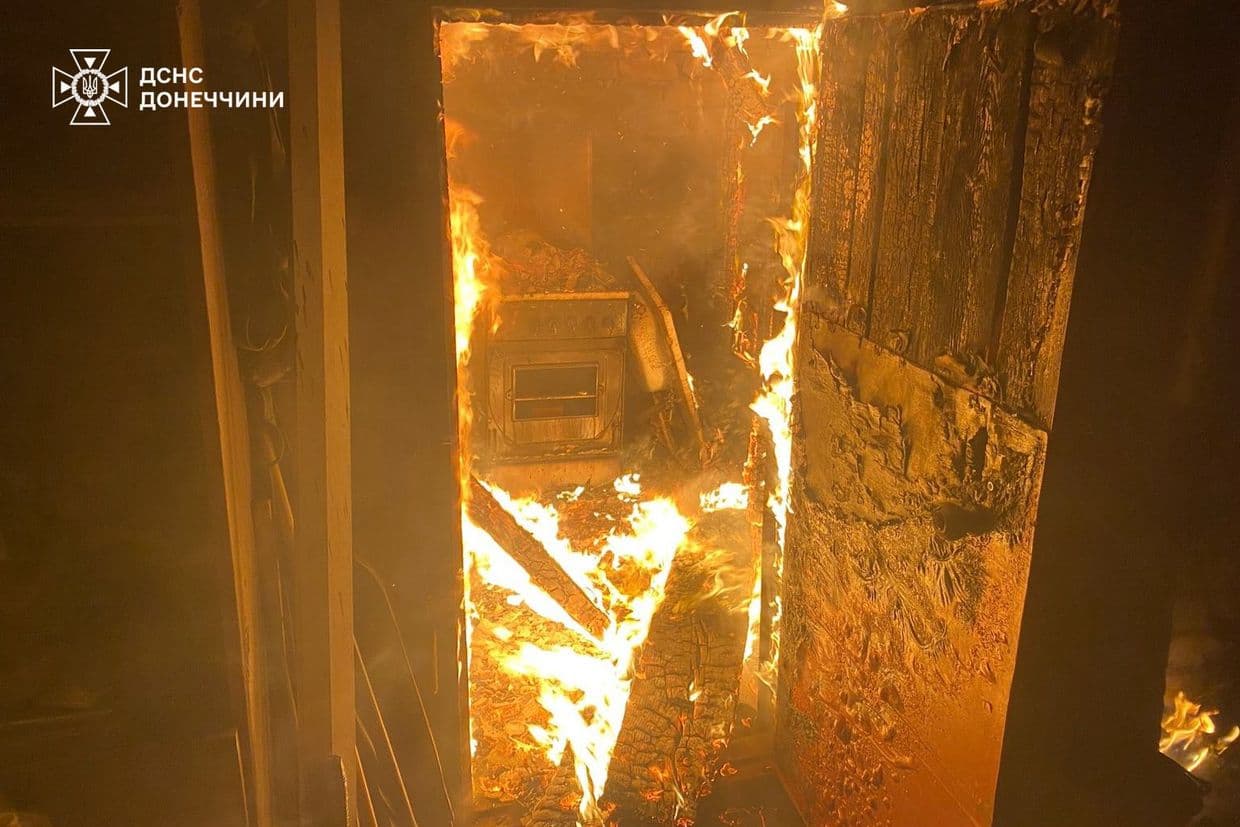 <em>Пожежа на Донеччині. Фото: ДСНС</em>