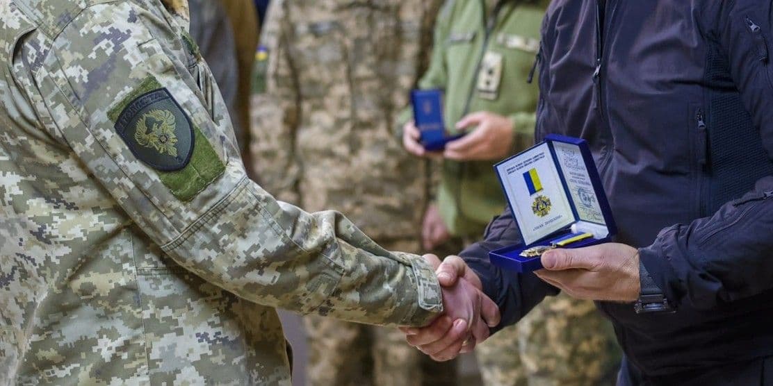 Начальник Донецької ОВА відзначив нагородами бійців Луганського прикордонного загону (фото)